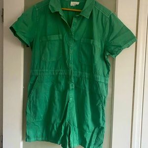 Shorts romper. Worn once. Loose fit. Light weight